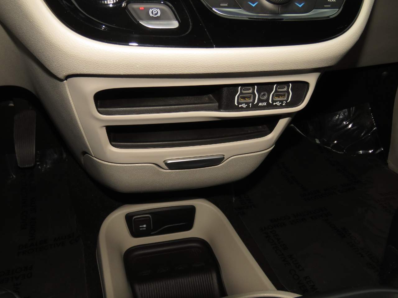 2024 Chrysler Pacifica Plug-In Hybrid Select