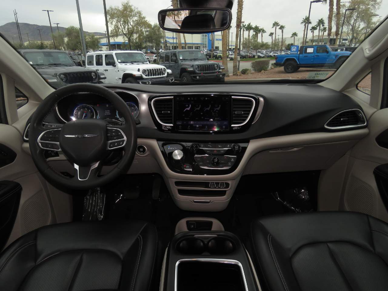 2024 Chrysler Pacifica Plug-In Hybrid Select