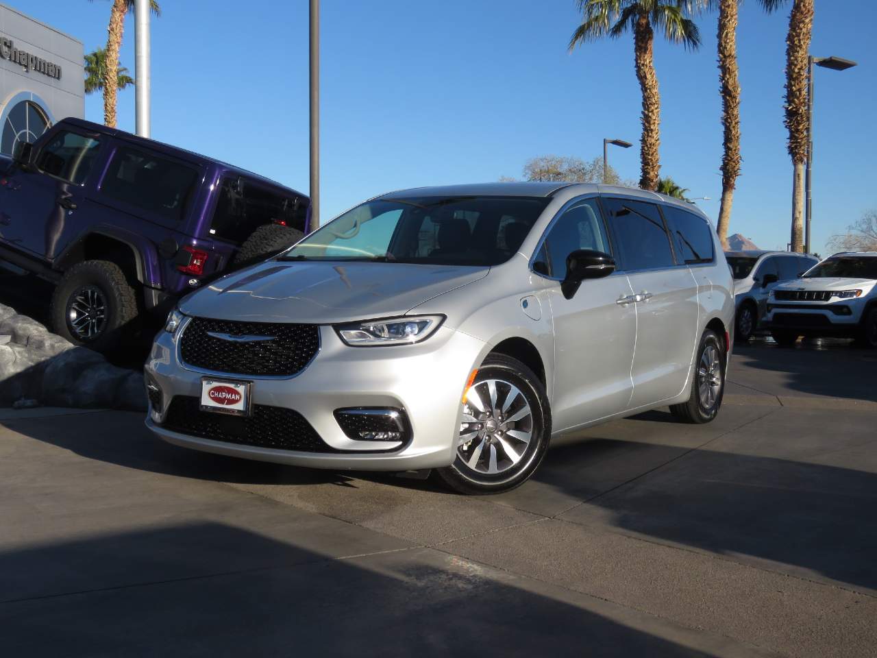 2024 Chrysler Pacifica Plug-In Hybrid Select