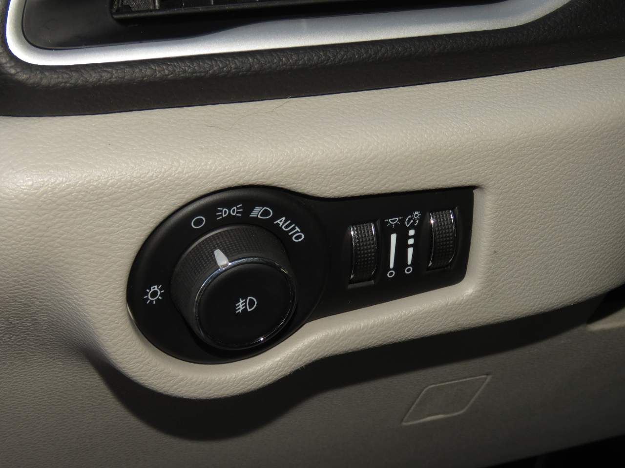 2024 Chrysler Pacifica Plug-In Hybrid Select