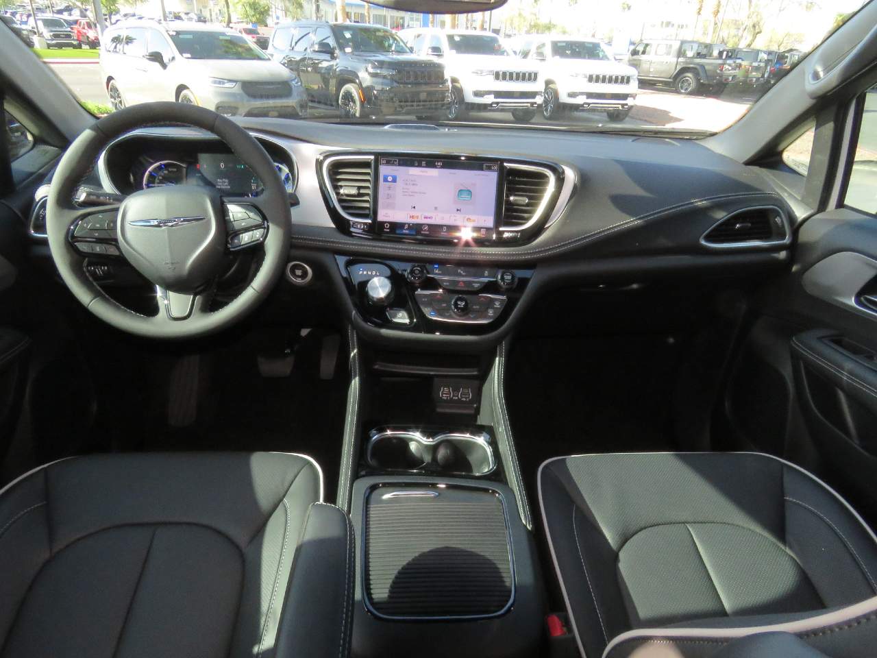 2025 Chrysler Pacifica Plug-In Hybrid Select
