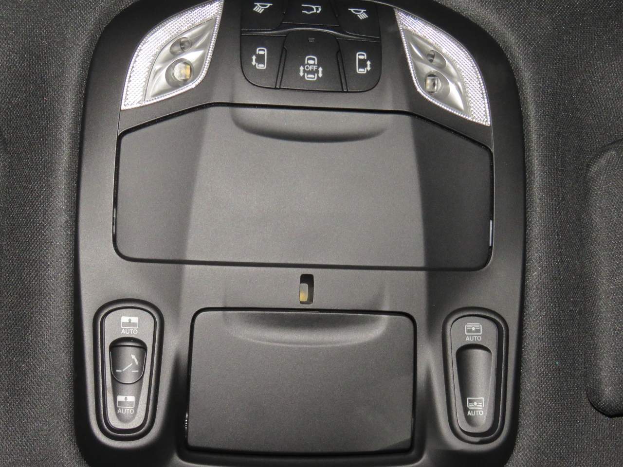 2024 Chrysler Pacifica Plug-In Hybrid Premium S Appearance