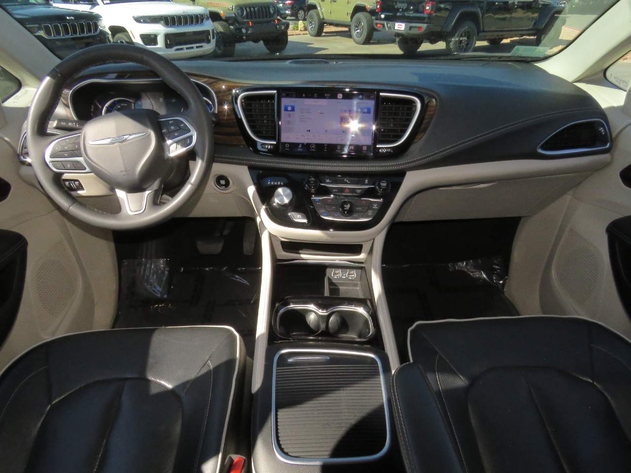 2023 Chrysler Pacifica Plug-In Hybrid Limited