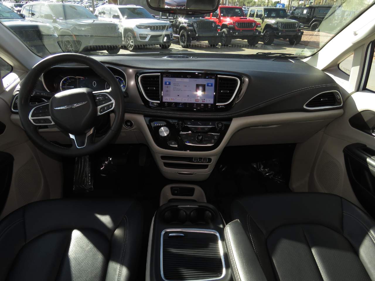 2024 Chrysler Pacifica Plug-In Hybrid Select