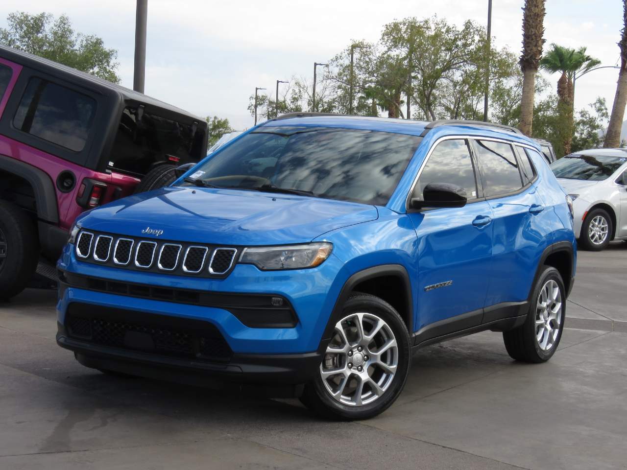 2023 Jeep Compass Latitude Lux