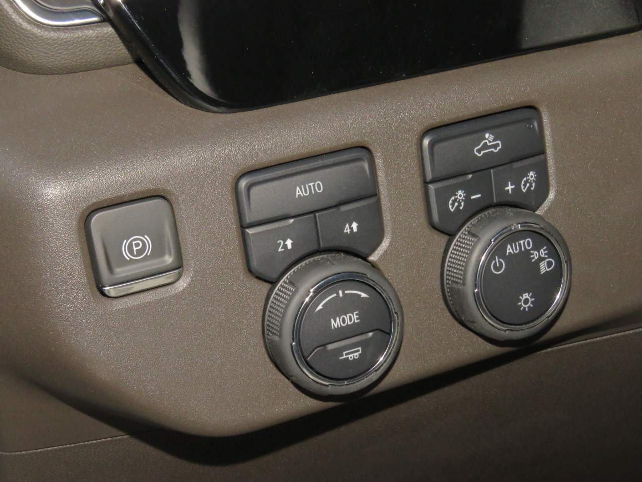 2024 Chevrolet Silverado 1500 LT Crew Cab