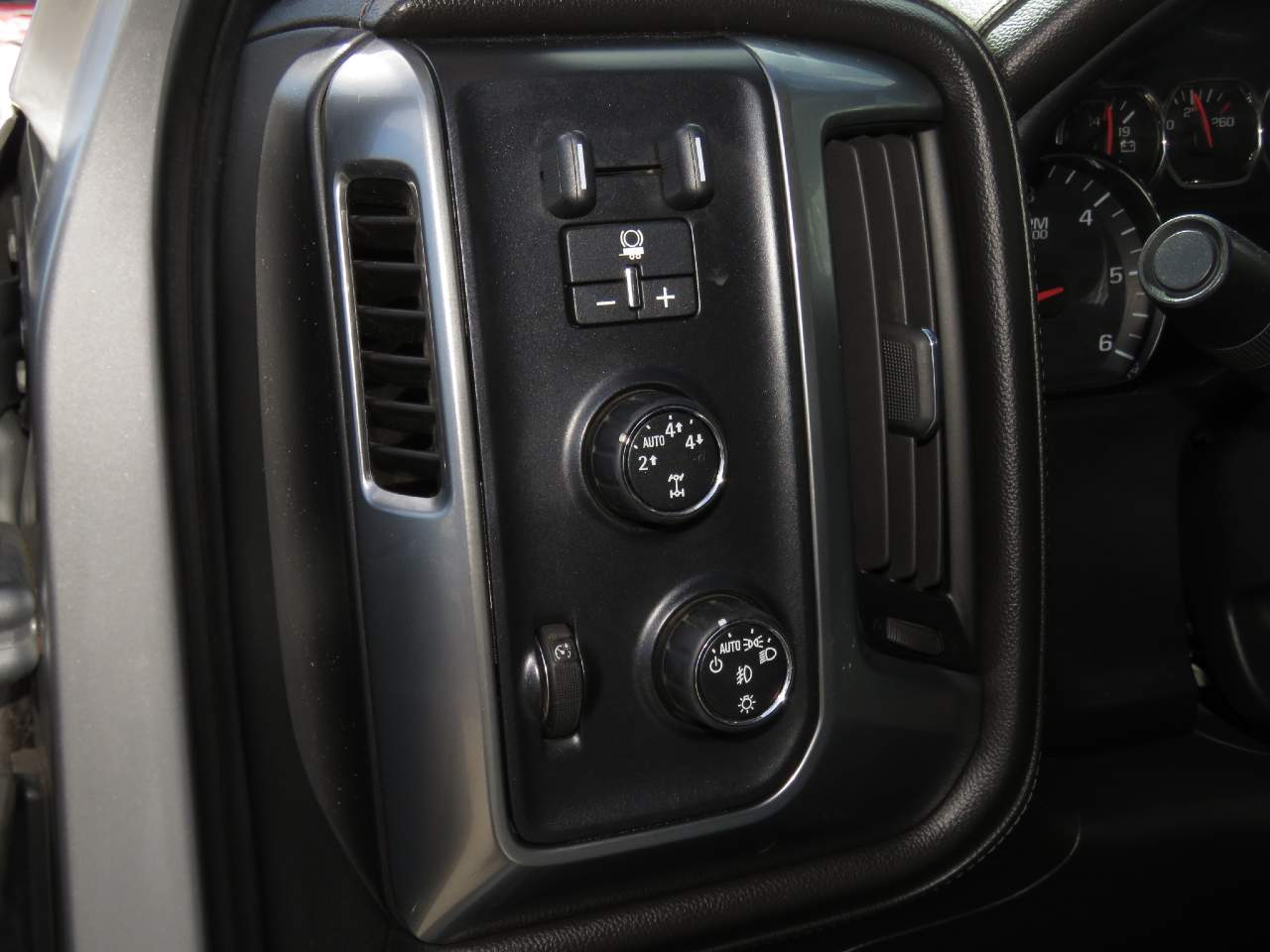2014 Chevrolet Silverado 1500 LTZ Crew Cab