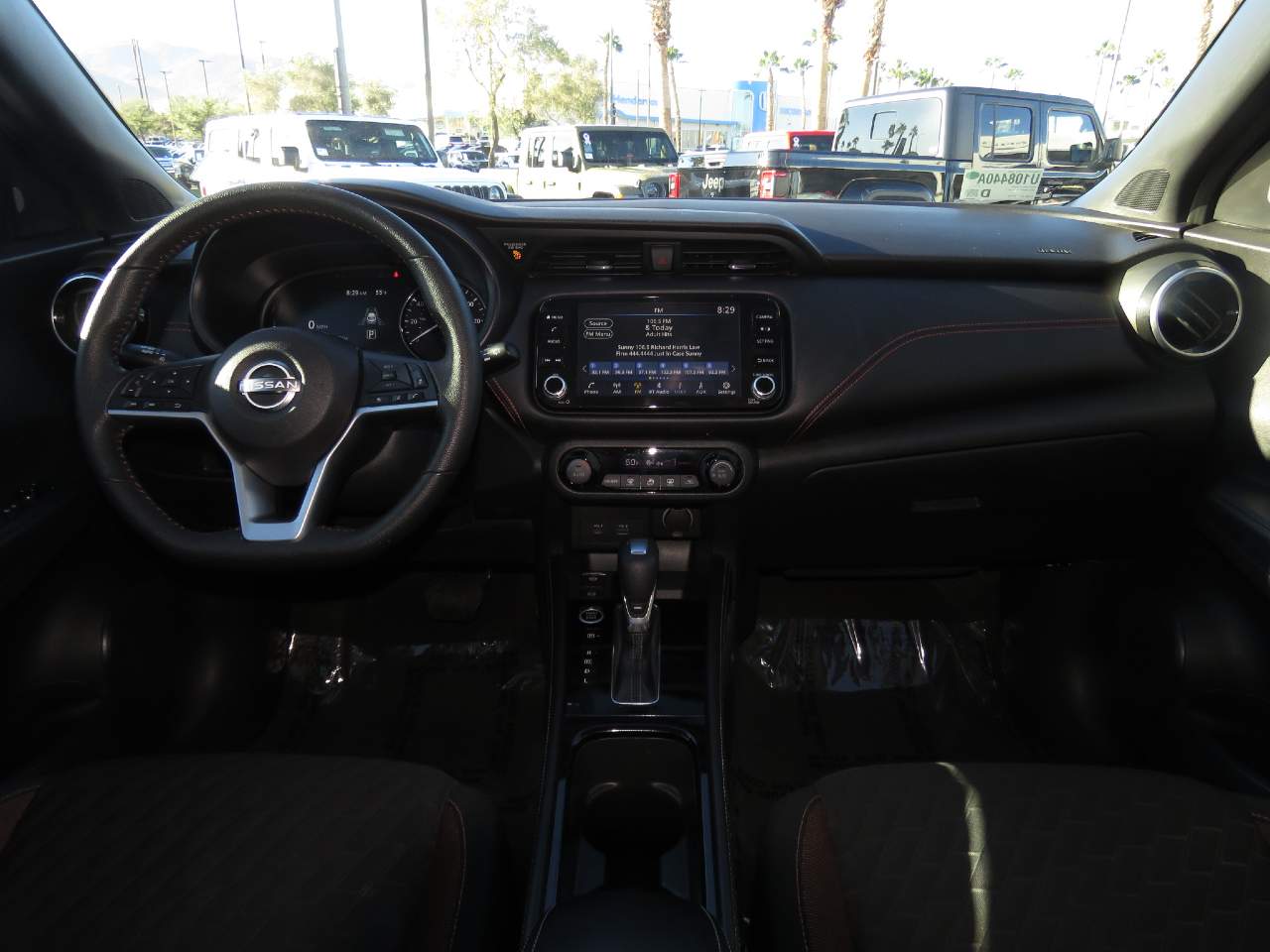 2022 Nissan Kicks SR