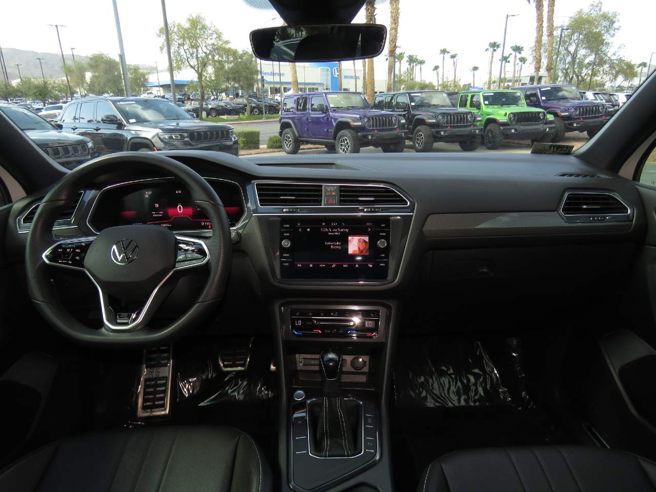 2023 Volkswagen Tiguan SE R-Line Black