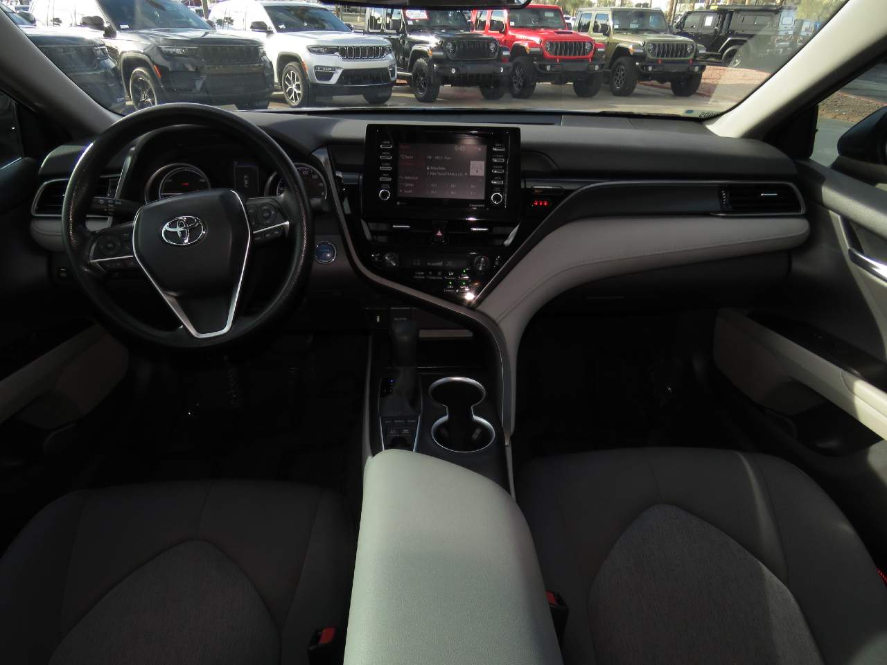 2022 Toyota Camry Hybrid LE