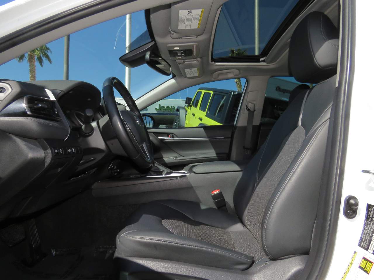 2022 Toyota Camry Hybrid Xle