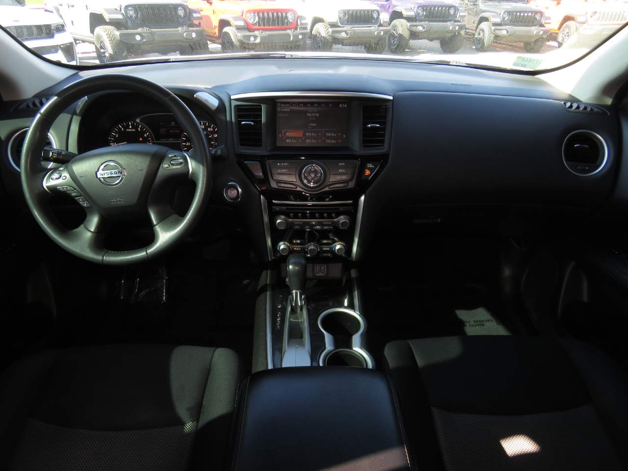 2018 Nissan Pathfinder SV