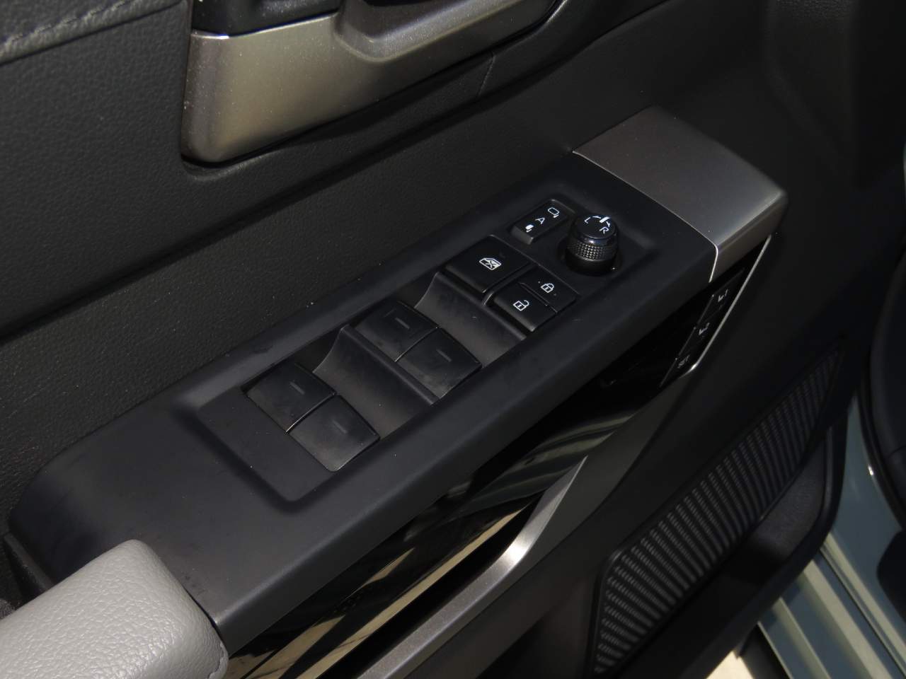 2025 Toyota Tundra Limited Crew Cab