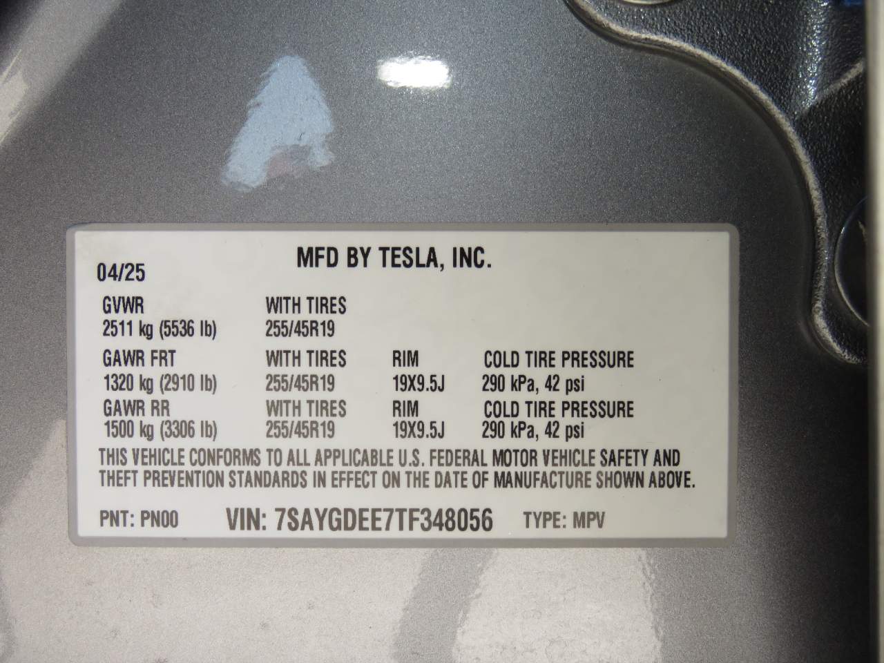 View vehicle photo 7