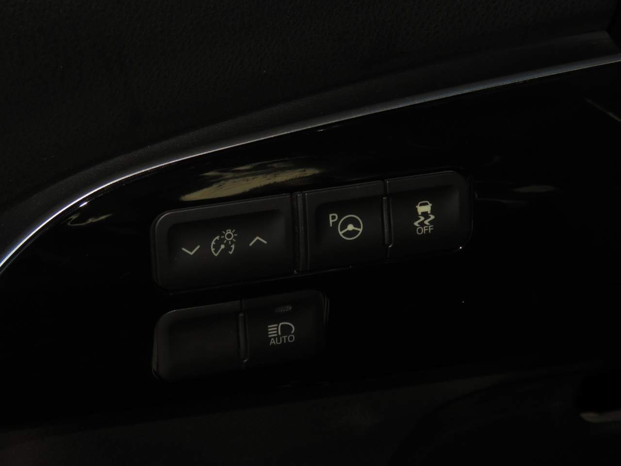 2018 Toyota Prius Three Touring