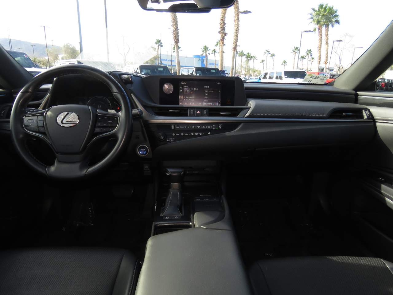 2019 Lexus ES 300h Ultra Luxury