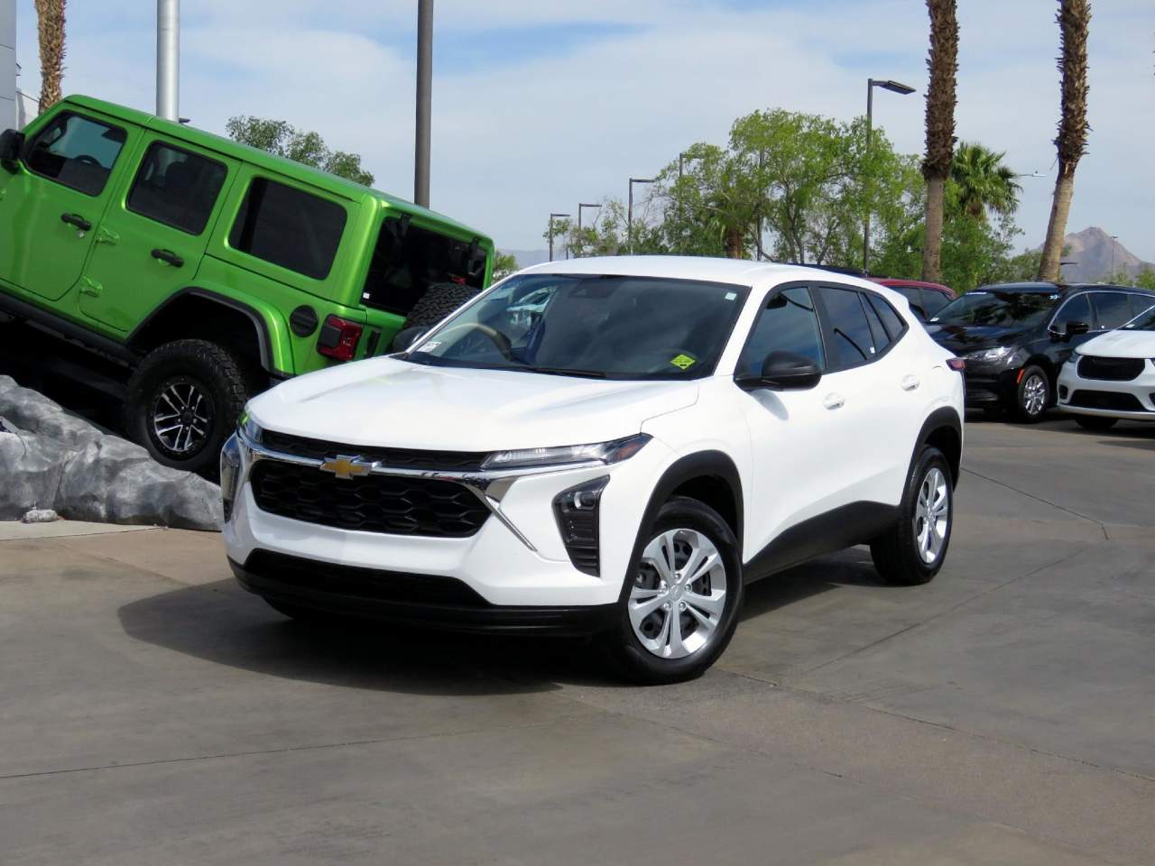 2025 Chevrolet Trax LS