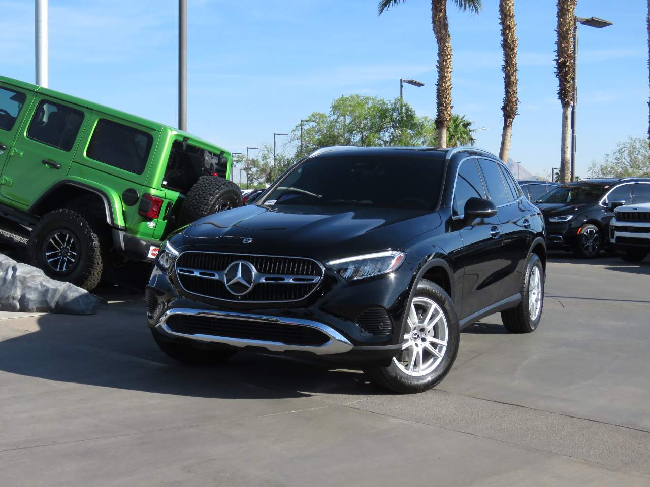 2025 Mercedes-Benz GLC 300