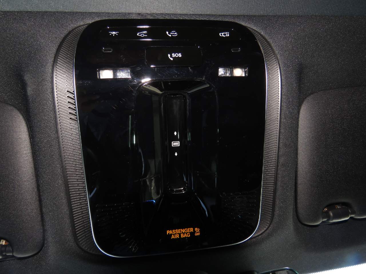 2025 Mercedes-Benz GLC 300