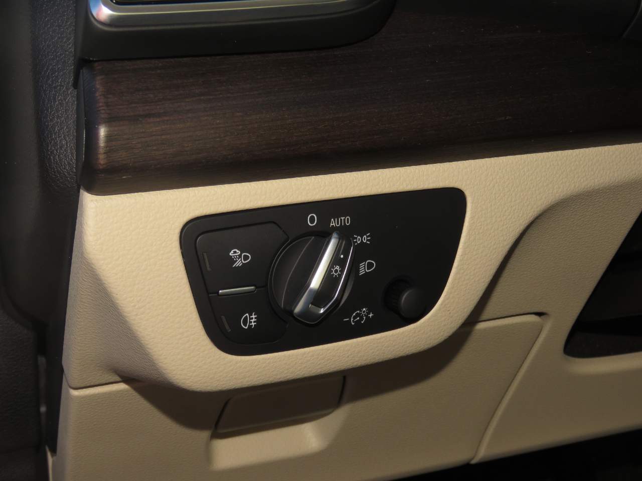 2022 Audi Q5 e quattro S line Premium 55 TFSI