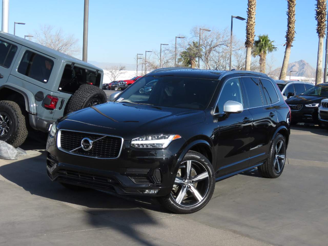 2017 Volvo XC90 T6 R-Design