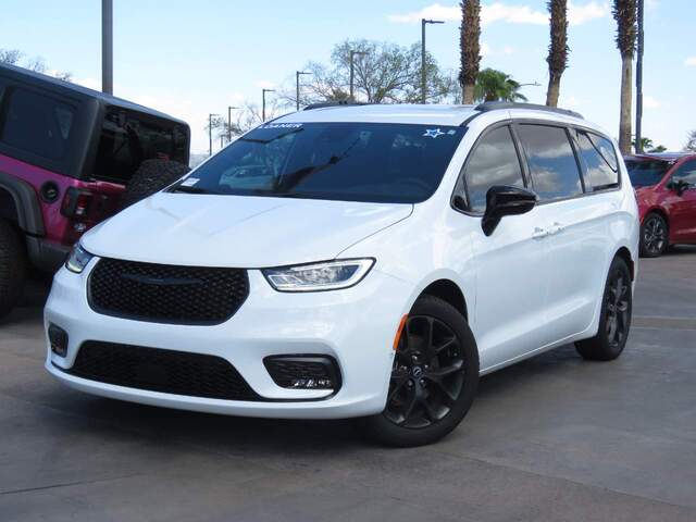 2026 Chrysler Pacifica