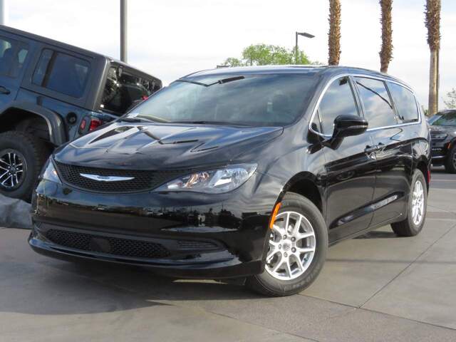2025 Chrysler Voyager