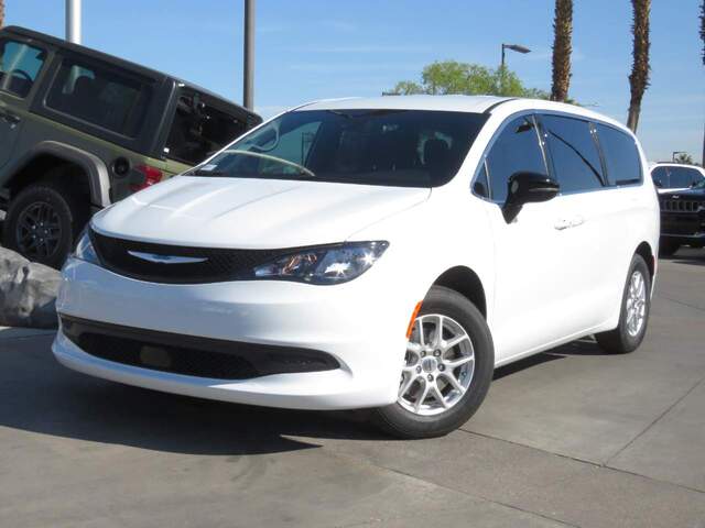 2025 Chrysler Voyager