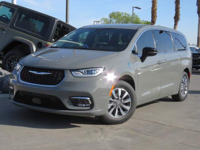 2025 Chrysler Pacifica Plug-In Hybrid