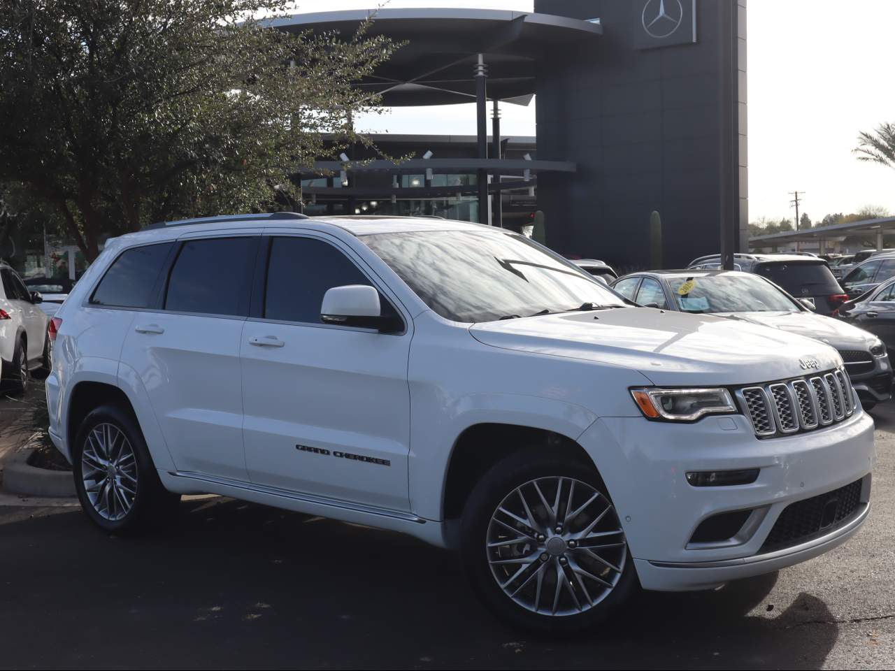 2018 Jeep Grand Cherokee Summit's photo