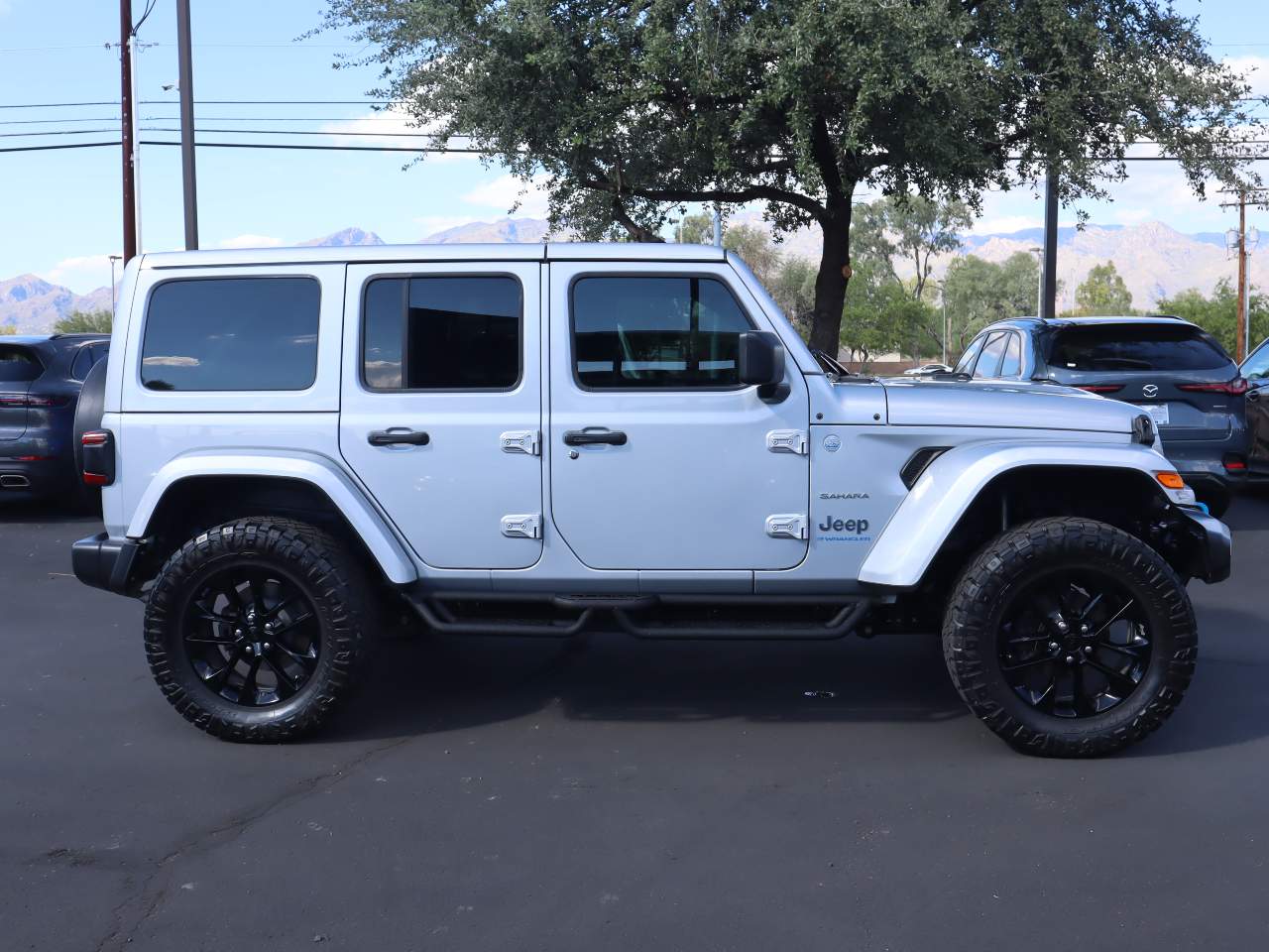 2024 Jeep Wrangler Sahara 4xe