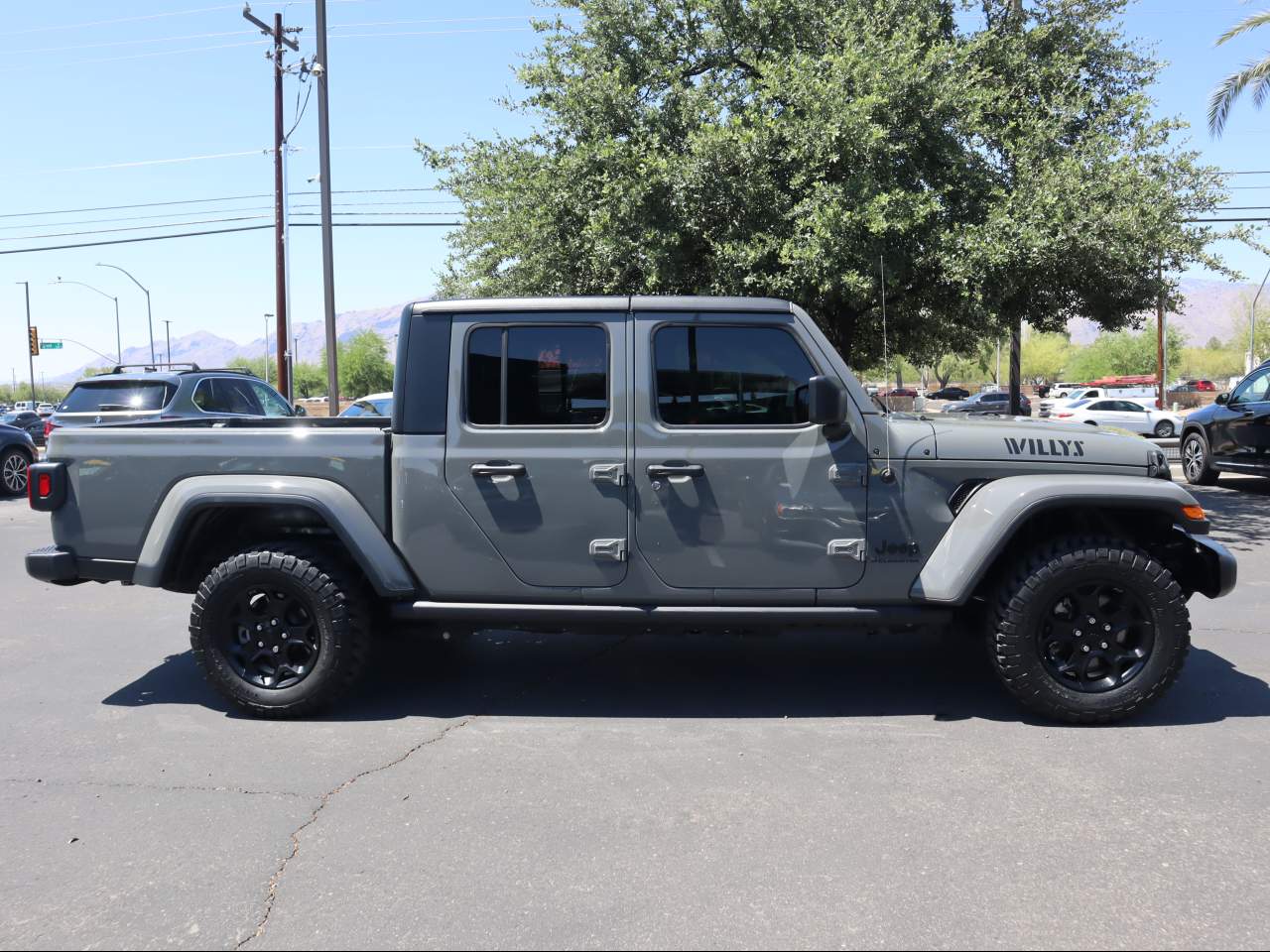 2023 Jeep Gladiator Willys Crew Cab
