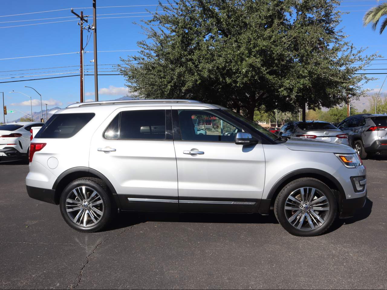 2017 Ford Explorer Platinum photo 3