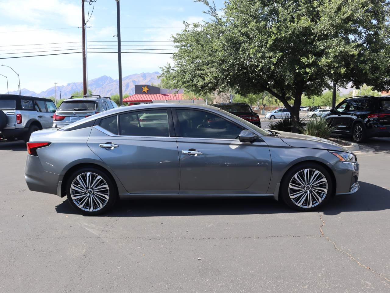 2023 Nissan Altima 2.5 SL