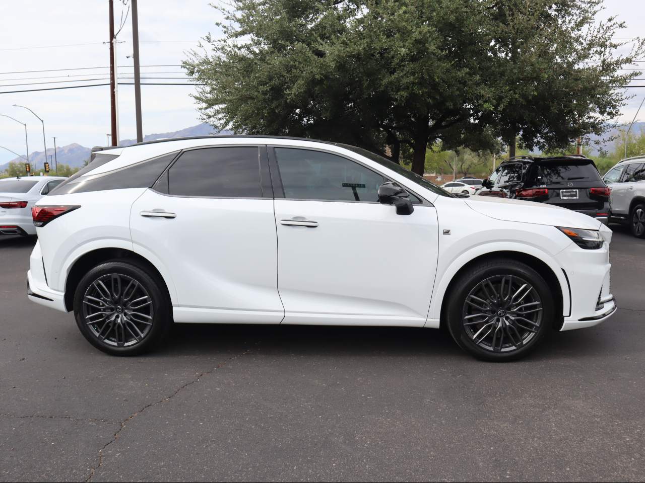 2023 Lexus RX 500h F SPORT Performance photo 3