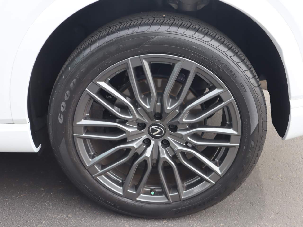 2023 Lexus RX 500h F SPORT Performance photo 2