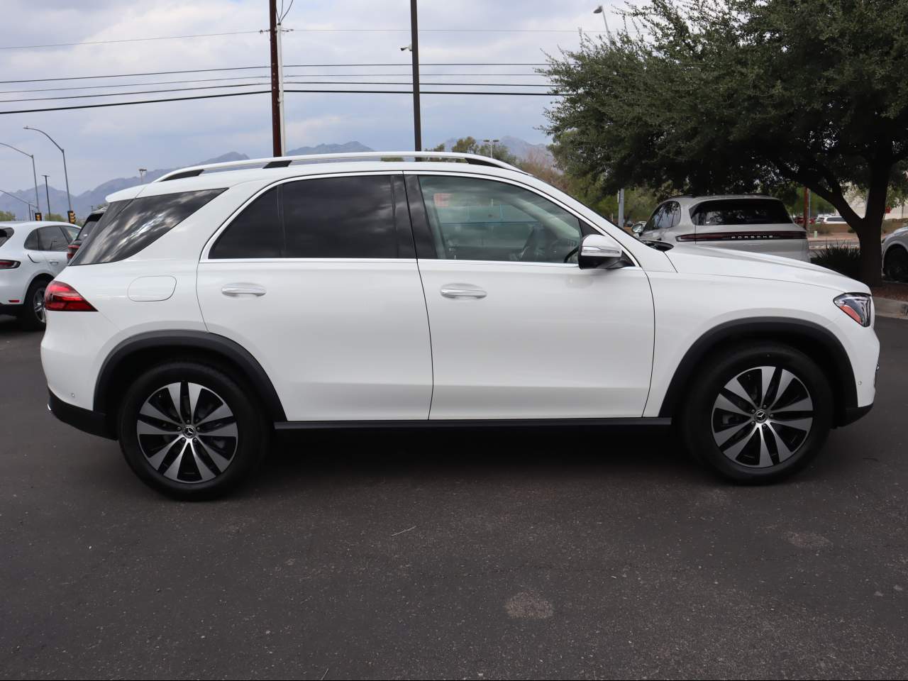 2025 Mercedes Benz GLE 350 4MATIC photo 3