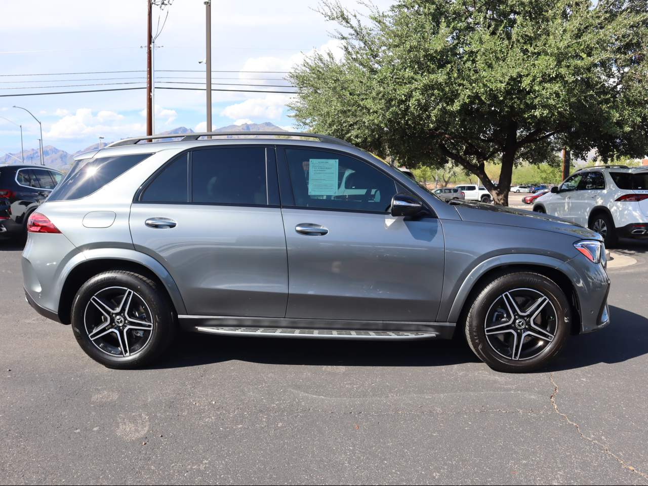 2025 Mercedes Benz GLE 450e 4MATIC photo 2