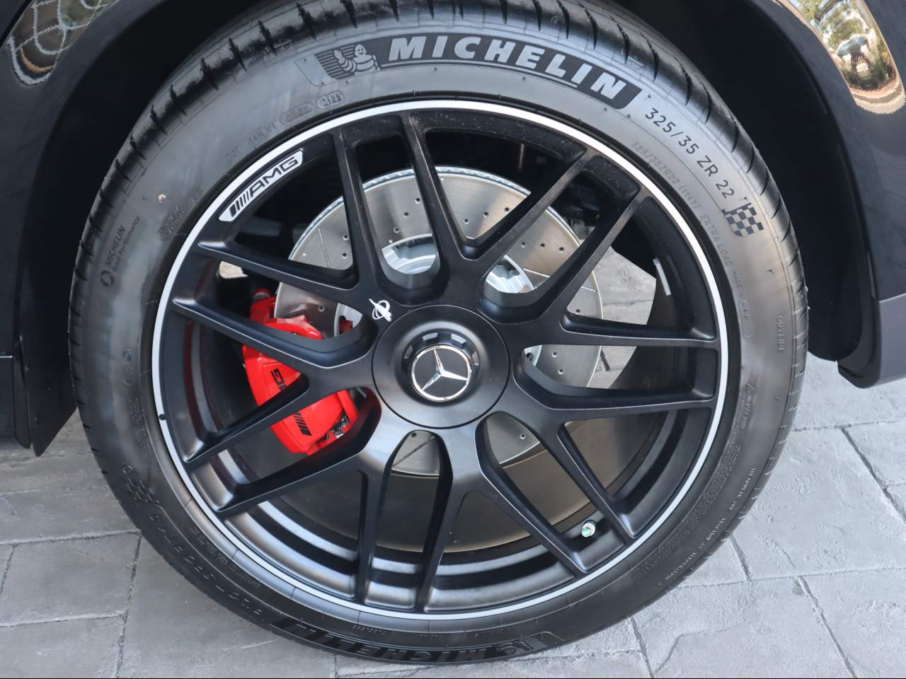 2026 Mercedes Benz GLE AMG 63 4MATIC photo 2