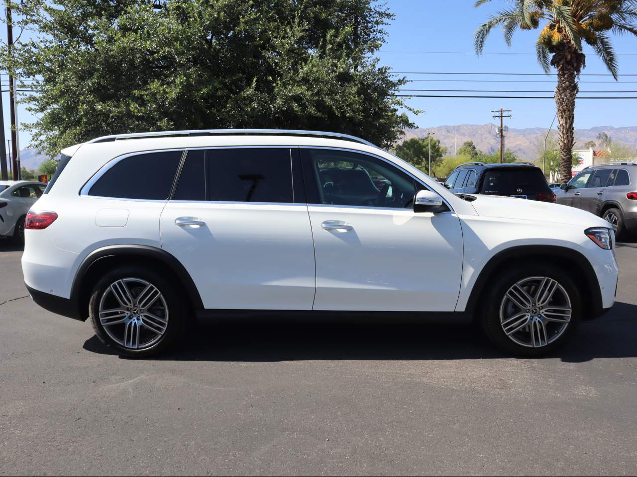 2025 Mercedes-Benz GLS 450 4MATIC SUV