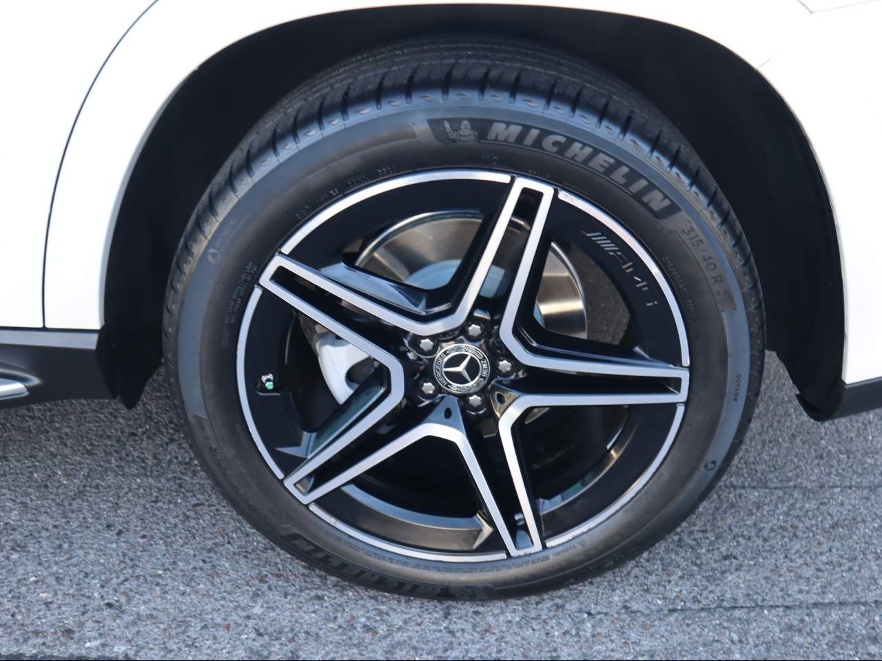 2024 Mercedes-Benz GLS 450