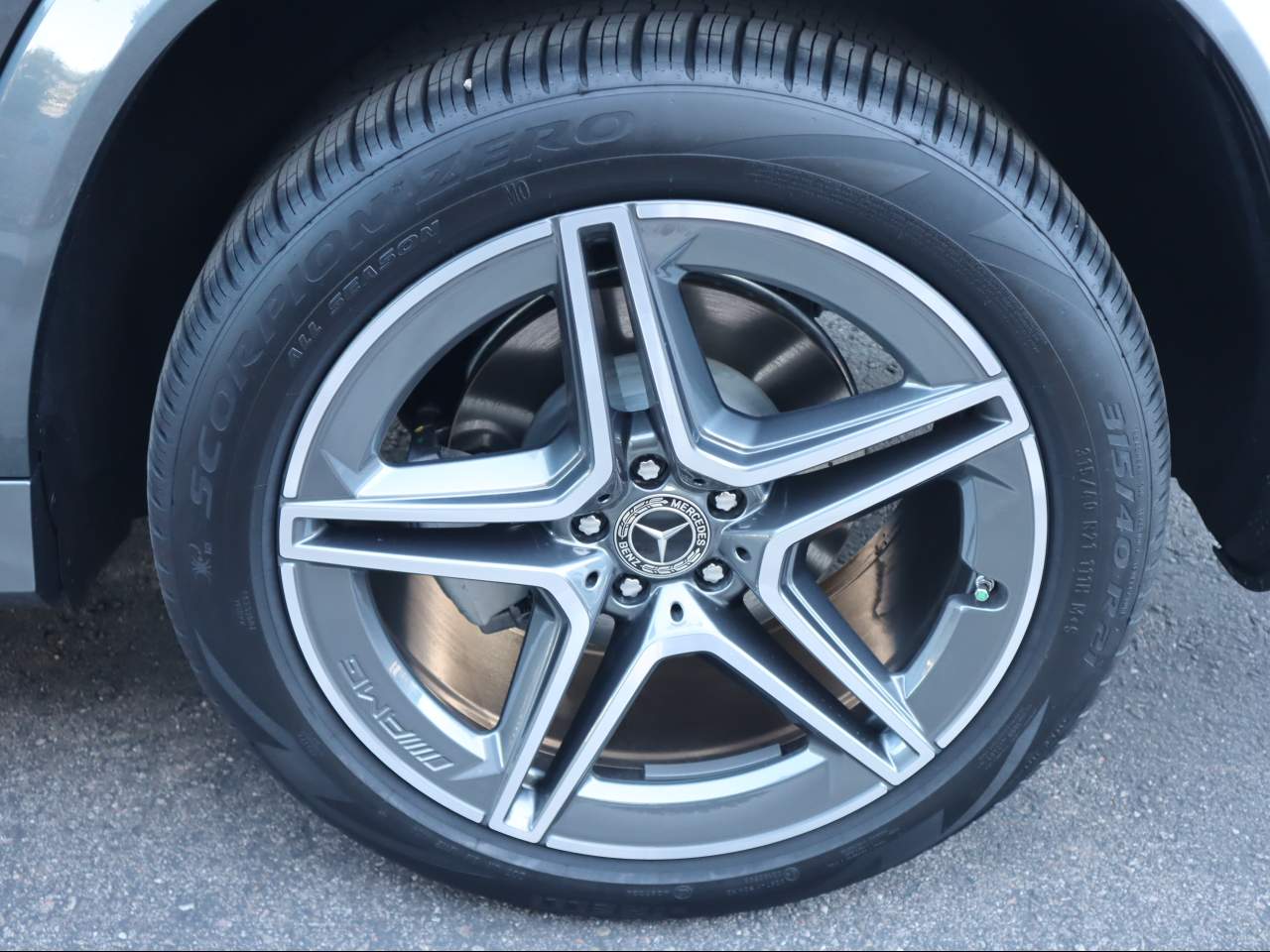 2025 Mercedes-Benz GLS 450