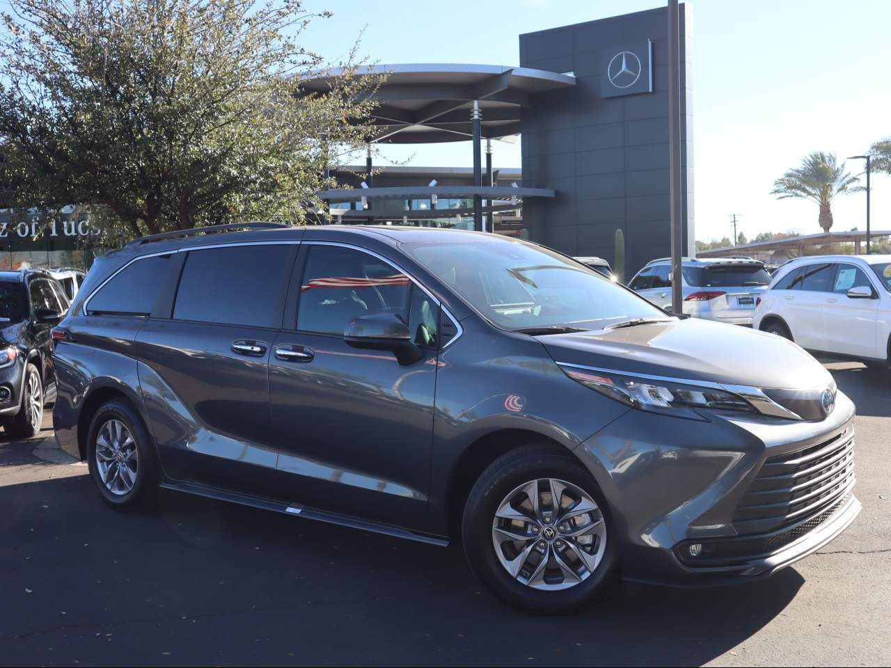 2025 Toyota Sienna XLE 7-Passenger
