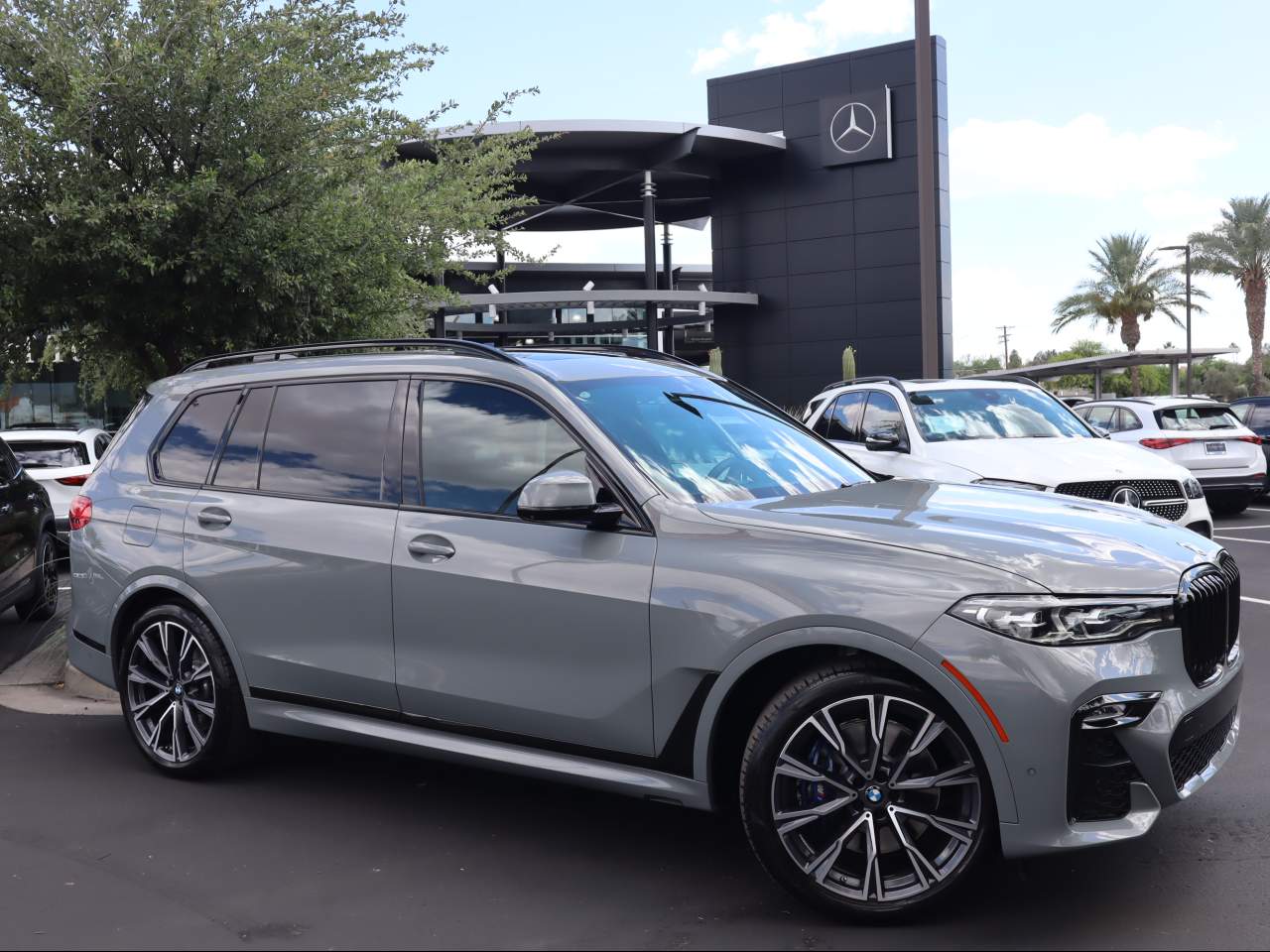 2021 BMW X7 xDrive40i's photo
