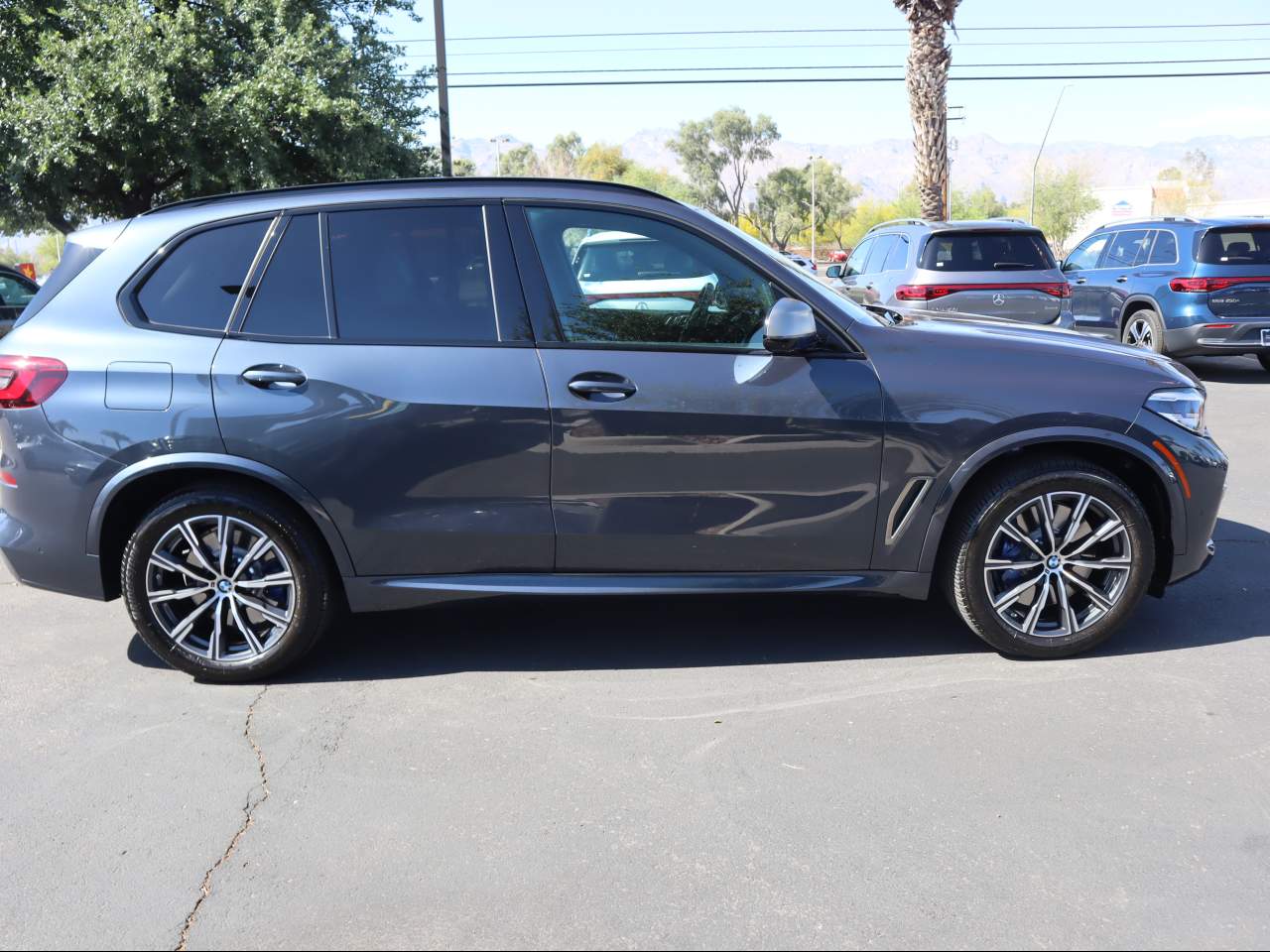 2022 BMW X5 M50i
