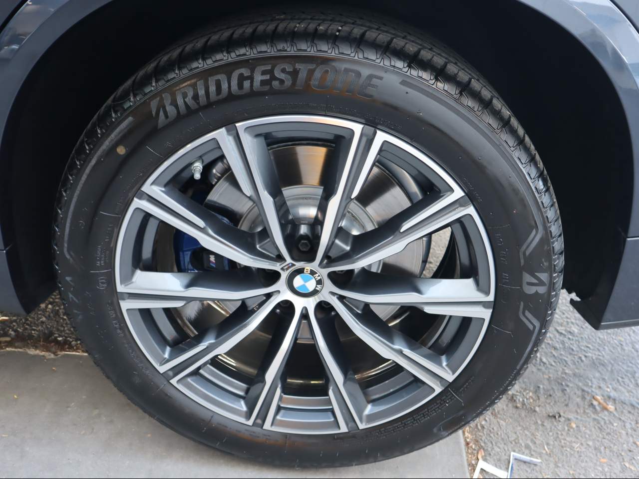 2022 BMW X5 M50i