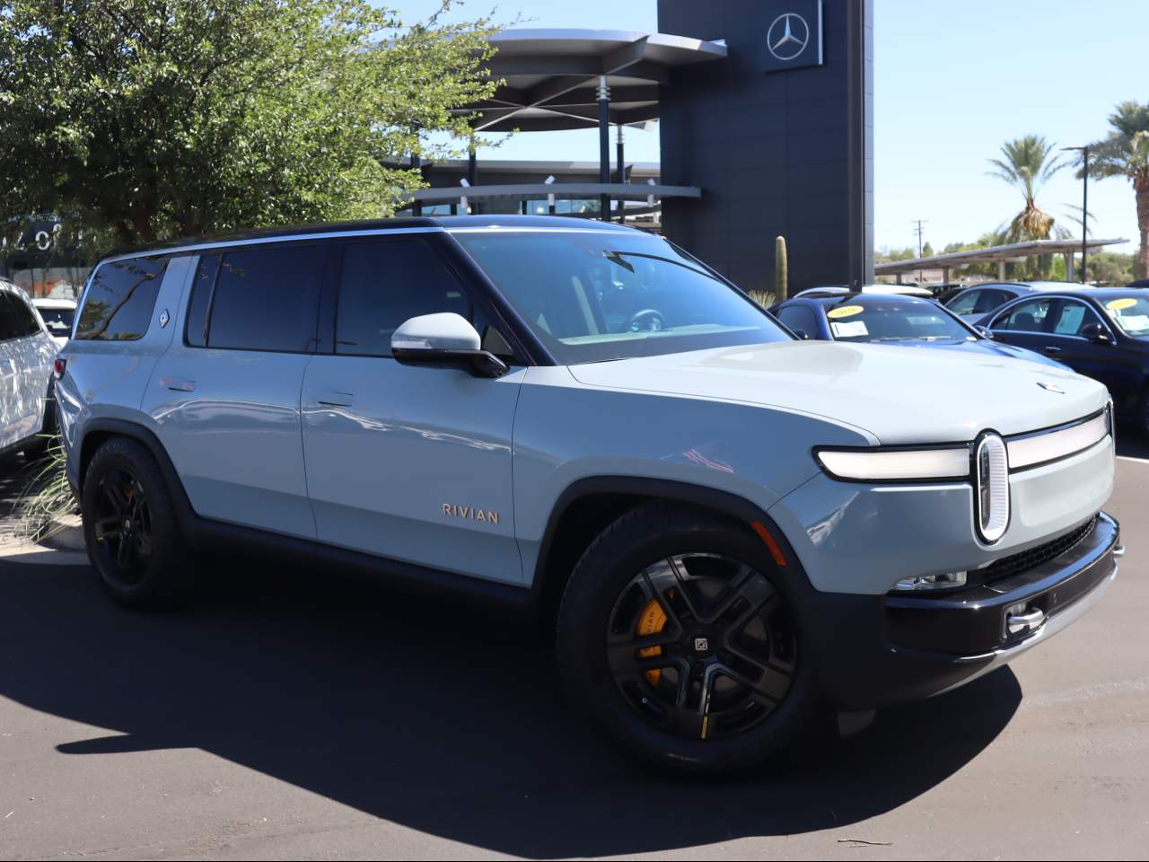 2023 Rivian R1S Launch Edition