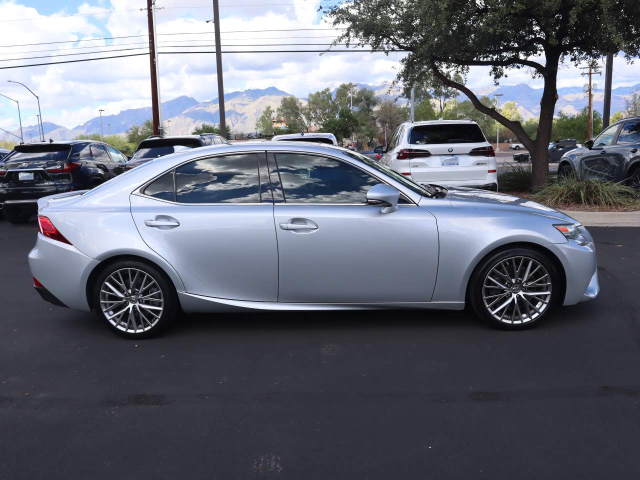 2016 Lexus IS 200t  