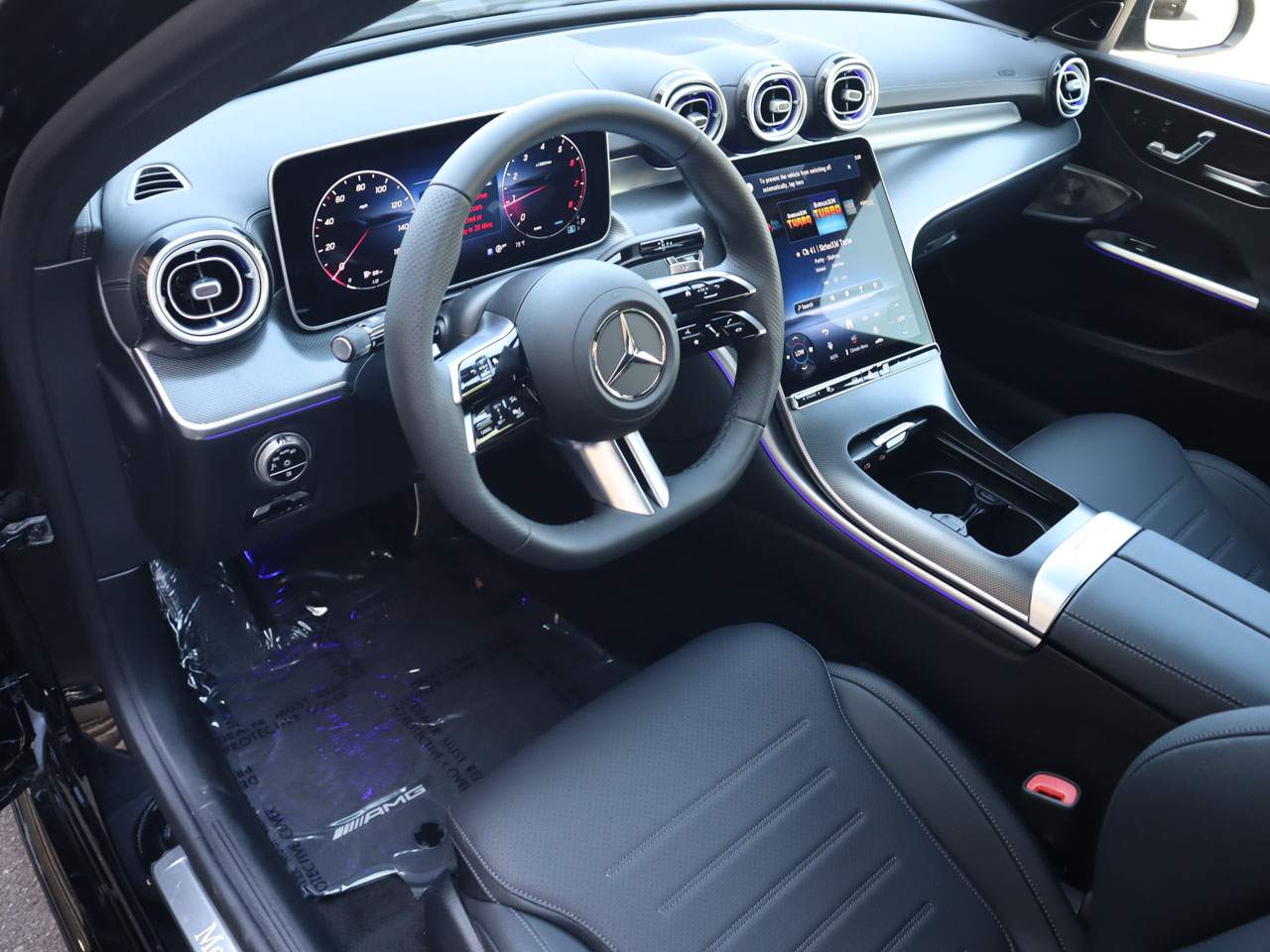 2025 Mercedes-Benz C-Class Sedan C 300 - Photo 10