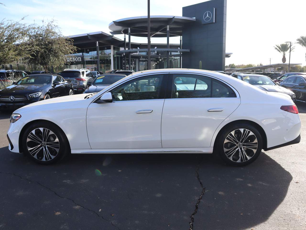 2025 Mercedes-Benz E-Class E350 - Photo 6